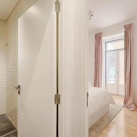 Romantic Gem In Alfama Апартаменти *