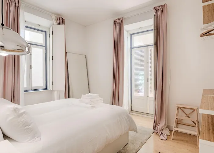 Romantic Gem In Alfama *